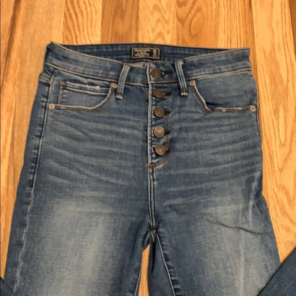 Abercrombie high rise ankle jeans size 25